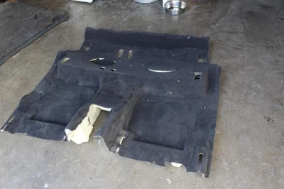 Alfombra trasera VOLKSWAGEN TOUAREG 2011 2012 2013 2014 ALFOMBRA NEGRA 7P6863367AE Foto 1 de 4