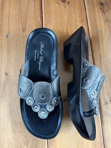 Sandalias Robert Clergerie PVC plataforma de deslizamientos transparentes negras y metálicas EE. UU. 8 flores - Imagen 1 de 12