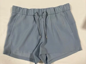 Lululemon On The Fly Mid Rise Short *Woven *2.5" Light Blue Size 8 - Picture 1 of 5