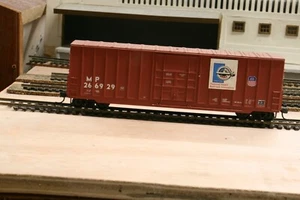 HO Scale Missouri Pacific NMRA 60 Years Commemorative box car - Foto 1 di 2