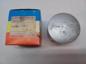 FABRICANTE DE EQUIPOS ORIGINALES - Pistón Kawasaki 86-90 JS550 +.50 - 13029-2077 - Imagen 1 de 1