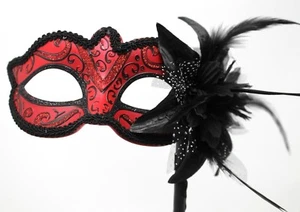 ATEMBERAUBENDE SCHWARZ & ROT VENEZIANISCHE MASKERADE PARTY BALL KARNEVAL MASKE HANDSTAB - Bild 1 von 7