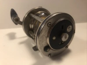 Olympic Dolphin 625-LW Vintage Classic Fishing reel - Picture 1 of 6
