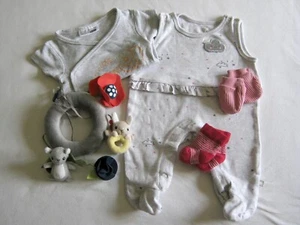 7tlg. Babyset: Strampler, Wickelbody, Socken, Anti-Kratz-Handschuhe, Mobile, 56 - Bild 1 von 3