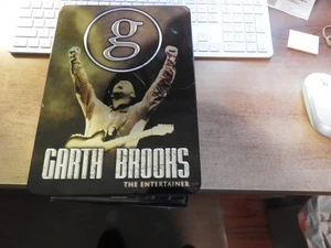 Garth Brooks The Entertainer DVD 5 Disc Box Set w/ Tin 1991-2005 Tin Box - Foto 1 di 3