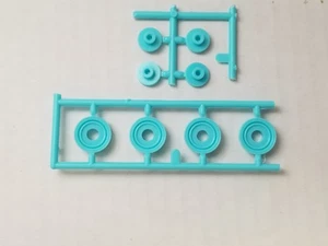 Corvette 1957 ruedas traseras/ruedas interiores y retenedores de AMT 1:25 modelo kit 57 - Imagen 1 de 9