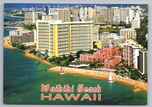 The Royal Hawaiian Hotel Waikiki Beach Action Sail Boats HI 1980's postcard E2 - Picture 1 of 2