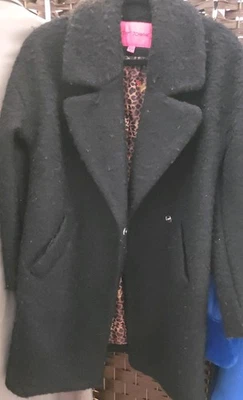 Abrigo Betsy Johnson Negro Talla M Preloved Mezcla de Poli Lana Forro Floral Leopardo  Foto 1 de 4