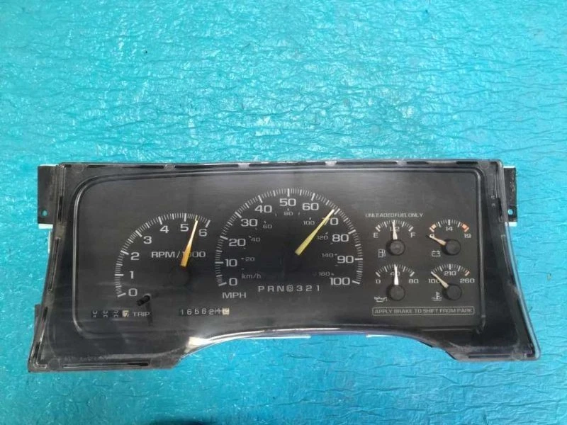 95 96 97 98 99 00 Tahoe K2500 K3500 5.7L Used Speedometer MPH US Cluster 166k - Image 1 of 4
