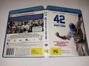 42 - THE TRUE STORY OF A SPORTS LEGEND (Blu-Ray, PG) - Picture 1 of 4