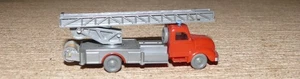 K23 Wiking 620/18 Magirus 3500 Feuerwehr Leiterwagen blaßrot/silber neuwertig - Bild 1 von 6