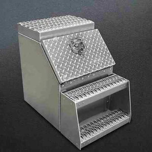 18" x 25" x 28" Aluminum Side Storage Step Saddle Tool Box & Lock for Semi Truck - Picture 1 of 7