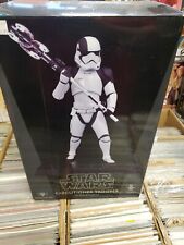 Gentle Giant Star Wars Executioner Trooper 1 6 Scale Statue