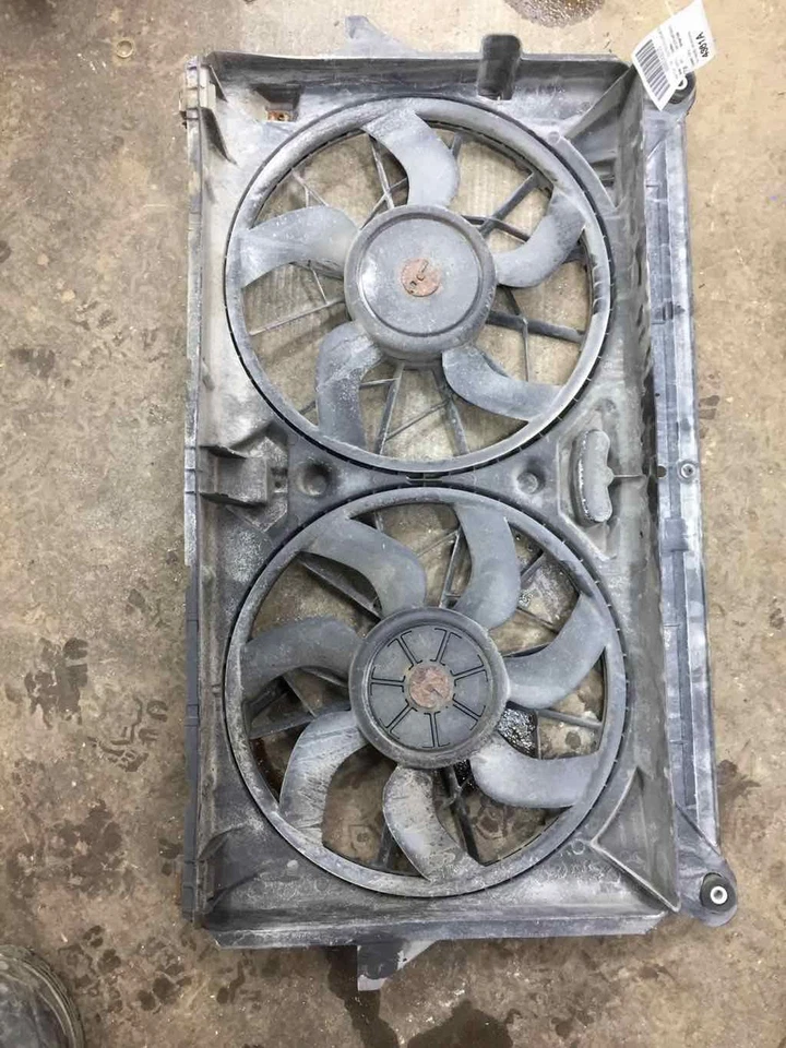 Cooling Fan Assembly GMC SIERRA 1500 07 08 09 10 11 12 13 Foto 1 de 1