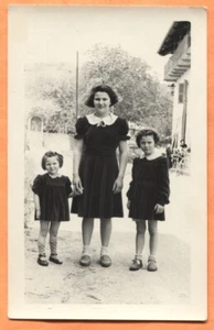 Italy 3 Sisters ID'd circa 1940s Real Photo Postcard - Picture 1 of 4