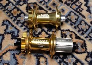 Circus Monkey HDH2 Front 32H & Rear 32H Disc Hubs - Gold - Shimano 10/11 - Picture 1 of 5