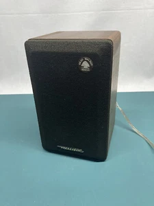 Realistic Minimus 7 W Single Speaker - Walnut Veneer ~ Cat 40-2039C - Picture 1 of 10