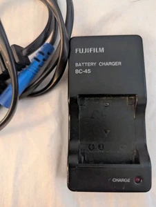 Fujifilm Battery Charger BC-45 for Fuji J20, J25, J27, J28 jx and xp series - Picture 1 of 3