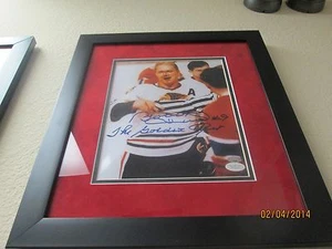 BOBBY HULL "THE GOLDEN JET" BLACKHAWKS SIGNIERT & GERAHMT BLUT 8X10 JSA W184029 - Bild 1 von 1