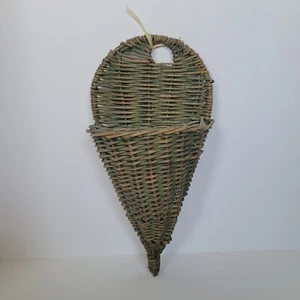 Vintage Patina Green Colored Wicker Tightly Woven Wall Hanging Pocket Basket 12" - Picture 1 of 6