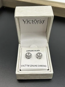 Victoria Townsend Earrings 1/4 CT TW Genuine Diamond Round Stud New In box NWT - Picture 1 of 5