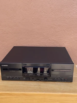 Kenwood Stereo Doble Cassette Deck KX-W1060 Foto 1 de 4
