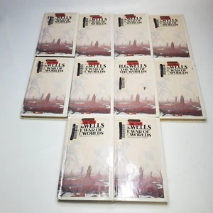 The War of the Worlds by H. G. Wells 1986 Hardcover Set of 10 Classroom Signet - Foto 1 di 11