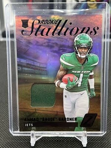 2022 Panini Zenith #RS-AG Ahmad "Sauce" Gardner ROOKIE STALLIONS Jersey Relic RC - Bild 1 von 2