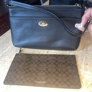 Pochette da polso Coach Cross Grain in pelle nera con pochette pop ecc - Foto 1 di 7
