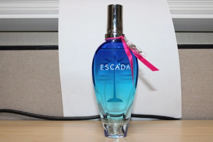 Escada Island Kiss от Escada для женщин 3,3 унц туалетная вода спрей без коробки - Изображение 1 из 1