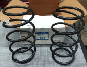 Carquest Coil Springs PN 7536 - Picture 1 of 2