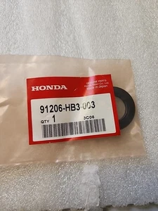Sello de aceite Honda OEM 91206-HB3-003 (22X36X6) - Imagen 1 de 3