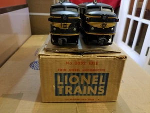 LIONEL POST WAR #2032 TWIN ERIE ALCO DIESELS VG ORIG BOX - Picture 1 of 14