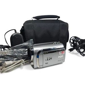 JVC Everio GZ-MG630 Camcorder 60GB Storage Compact Video Camera Bundle - Picture 1 of 8