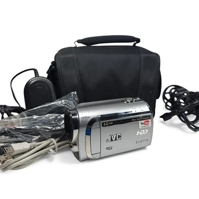 JVC Everio GZ-MG630 Camcorder 60GB Storage Compact Video Camera Bundle - Image 1 of 4