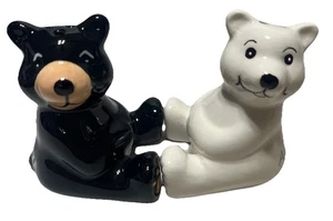 White & Black Sitting Bears ALASKA Salz & Pfefferstreuer Porzellan Neu im Karton - Bild 1 von 4