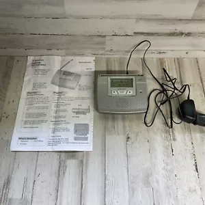 RADIO SHACK BEDSIDE NOAA WEATHER ALERT RADIO LCD CLOCK W/ SNOOZE 12-260 + Manual - Picture 1 of 6
