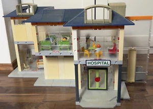Playmobil Krankenhaus mit zusätzlichem Zubehör - Bild 1 von 15