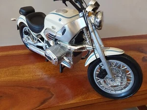 BMW R1200C JAMES BOND Tomorrow Never Dies Replica Motorcycle - Big 16"long - Picture 1 of 12