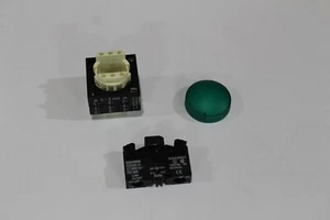 Siemens 3SB3204-6BA40, Pilot Light with Conc. Rings, Green - Picture 1 of 7
