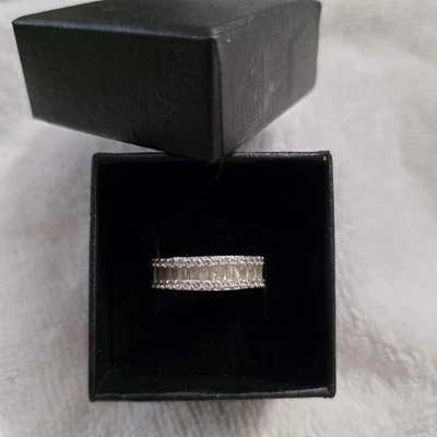 Anillo de plata esterlina 925 Baguette canal banda de eternidad piedras de champán talla 5 Foto 1 de 4