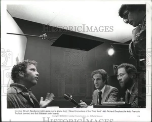 1977 Pressefoto Besetzung und Crew am Set "Nahbegegnungen der dritten Art". - Bild 1 von 2