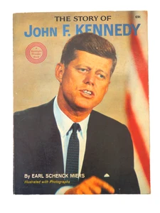 The Story of John F. Kennedy Spotlight Wonder Book  Earl Miers 1964 Illustrated - Imagen 1 de 7