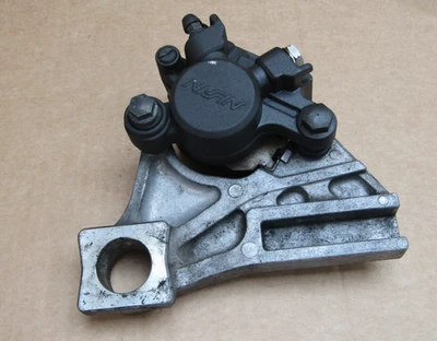 Pinza de freno trasera Nissan SV 1000 SZ K5 2005 29.227 millas (15028) Foto 1 de 4