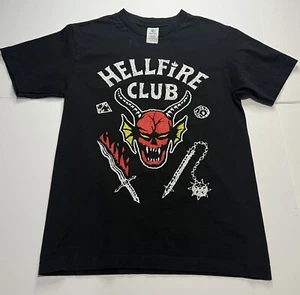 T-shirt Netflix uomo Stranger Things Hellfire Club grafica nera taglia small - Foto 1 di 5