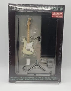 Fender Best Collection 1968 Stratocaster 1/8 scale Figure with Black Tolex Case - Picture 1 of 5