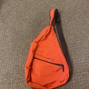 L.L. Bean Traveler Vintage Red Canvas Healthy Back Ameribag Sling Book Bag 19” - Picture 1 of 9