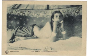 VINTAGE 1920s MOROCCO POSTCARD OF PROSTITUTE! FEMME de TAROUDANT! PHOTO FLANDRIN - Picture 1 of 4