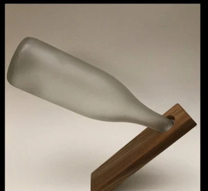 Floating wooden wine bottle holder - Picture 1 of 3