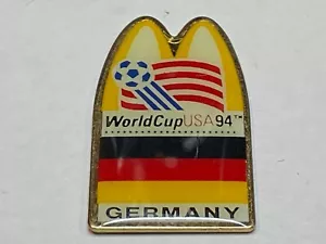 Old McDonalds 1994 WM Fußball USA Reversjacke Mütze Pin Team Deutschland Flagge - Bild 1 von 2